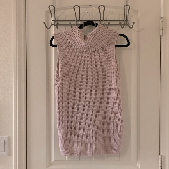 Two by Vince Camuto waffle stitch sweater in XS. - Picture 5 of 5